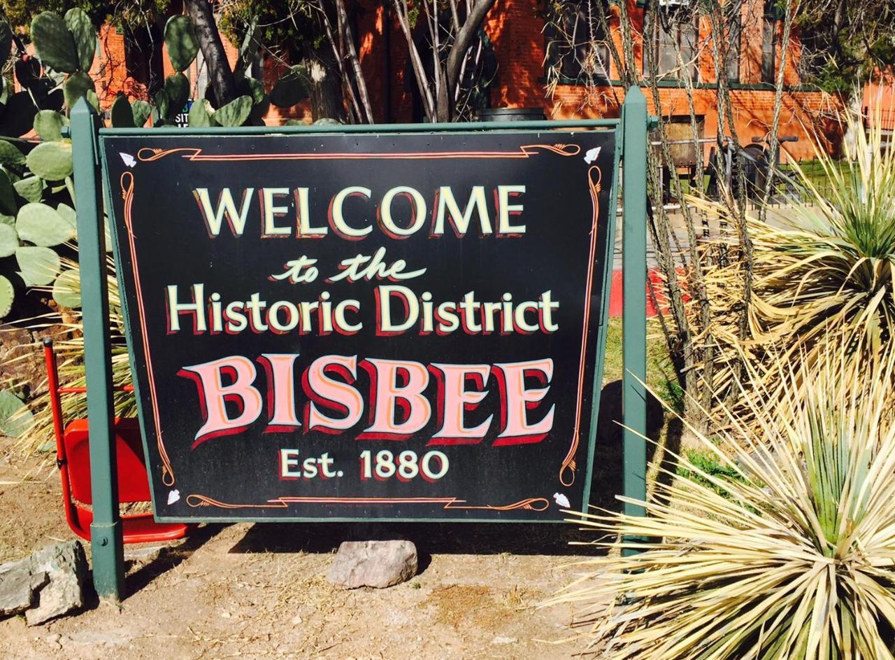 Bisbee Brownstone Suites Exteriör bild