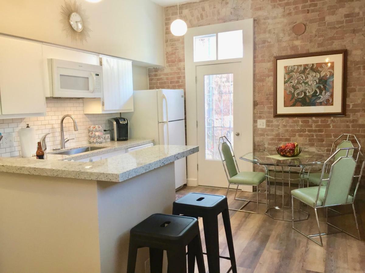 Bisbee Brownstone Suites Exteriör bild