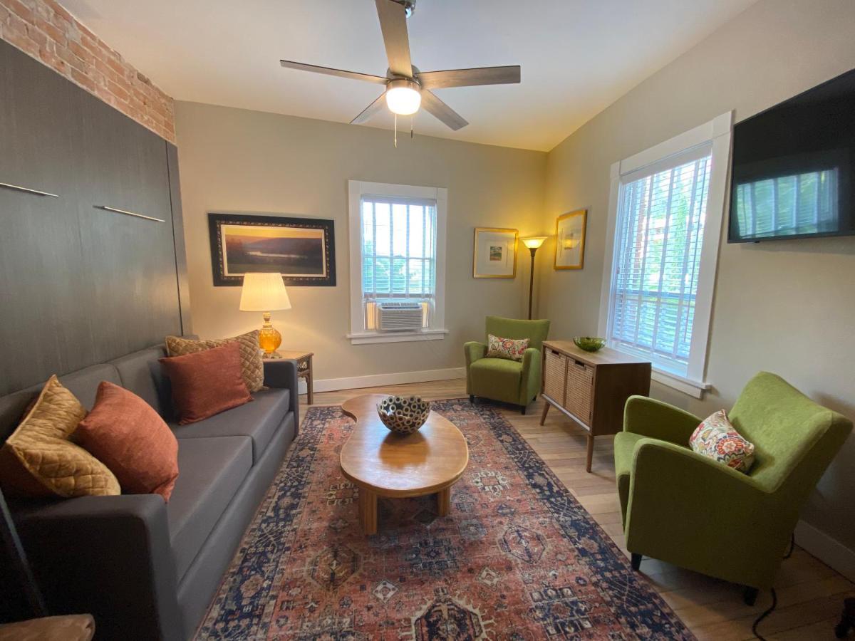 Bisbee Brownstone Suites Exteriör bild